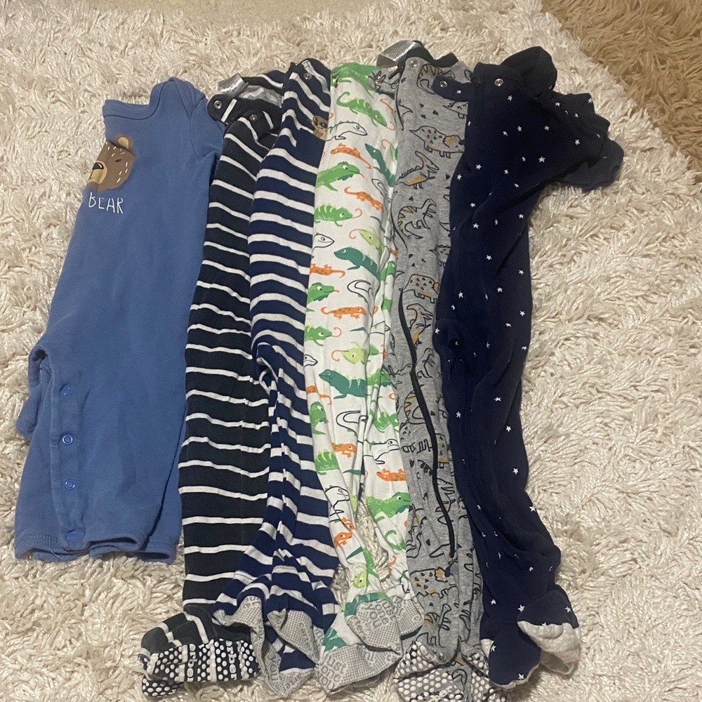 Size 18 MON footed toddler PJs and one romper